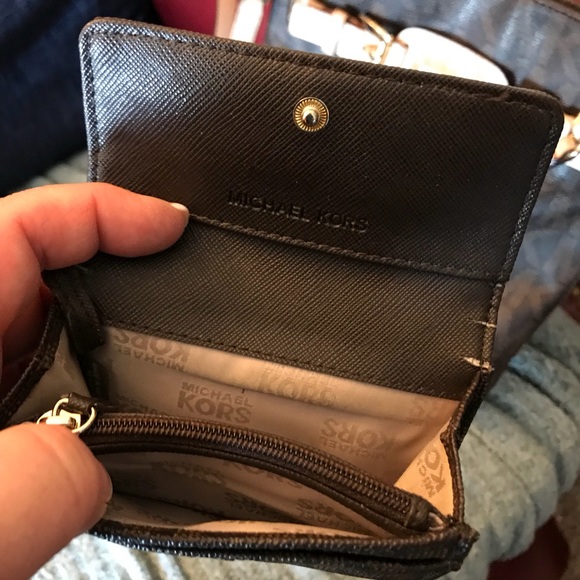 Michael Kors cross body purse and wallet - Picture 4 of 4